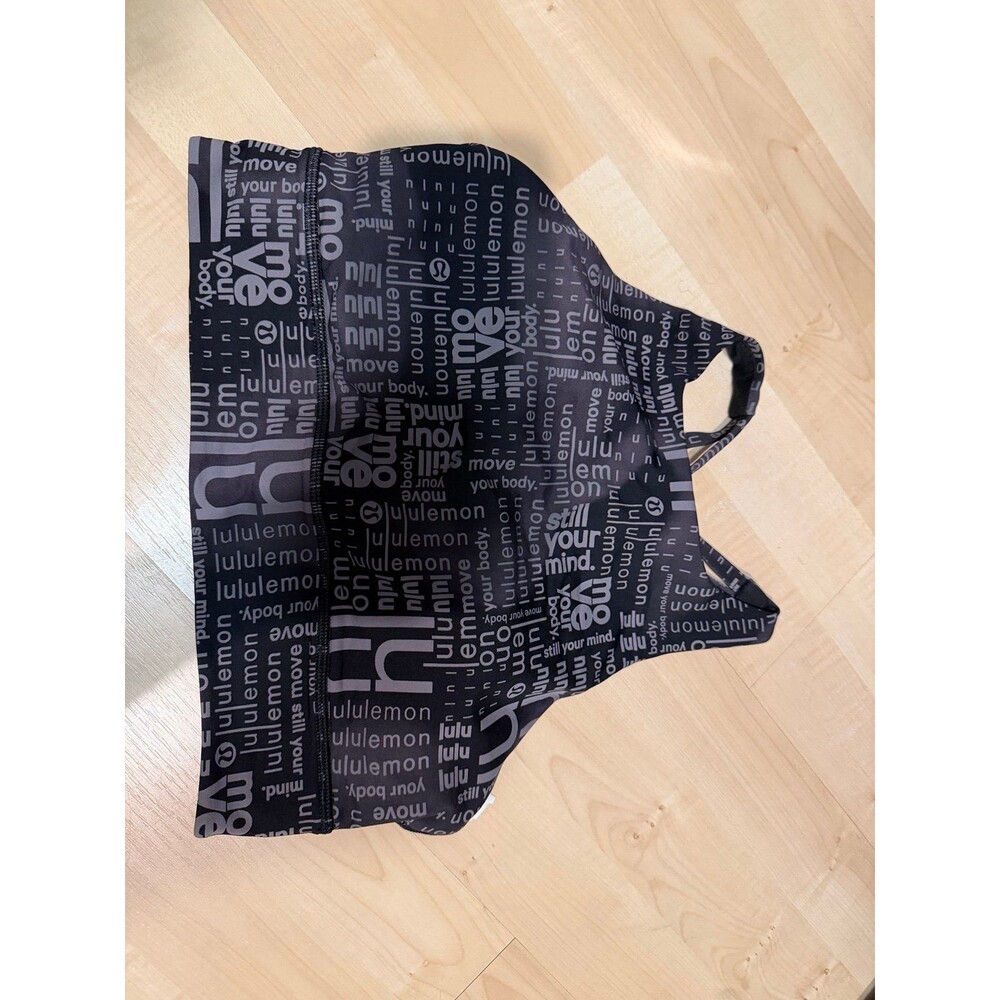 Lululemon sports bra